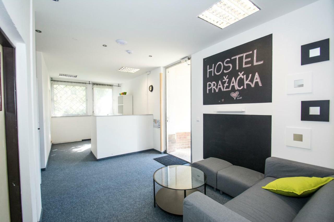 Hostel Prazacka Prag Dış mekan fotoğraf