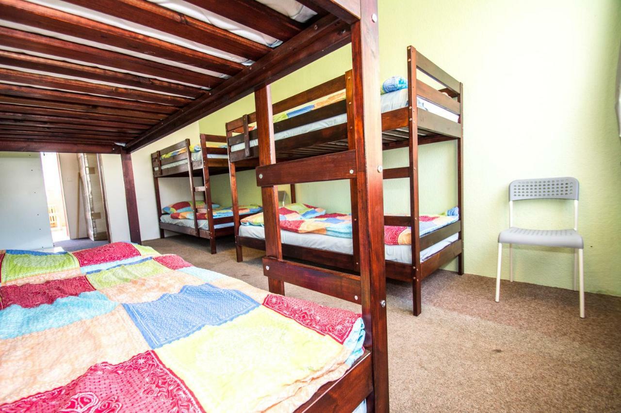 Hostel Prazacka Prag Dış mekan fotoğraf